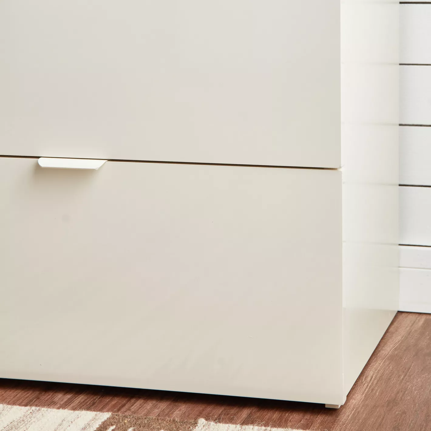 Homezie Dresser with Mirror and Drawers