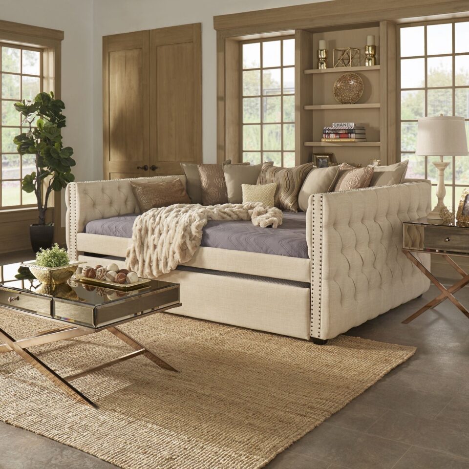 CASTELLO Tufted Chesterfield Daybed…